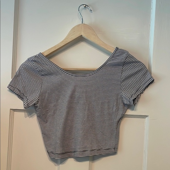 Brandy Melville Striped Navy and White Giselle Crop Top - Picture 2 of 7